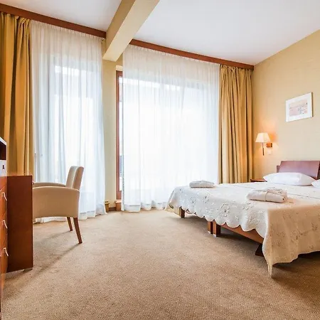 Dom Zdrojowy & - Destigo Hotel 4*