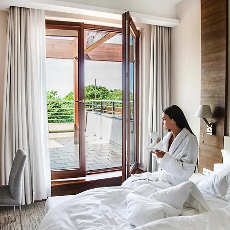 Dom Zdrojowy & - Destigo 4* ياستارنيا