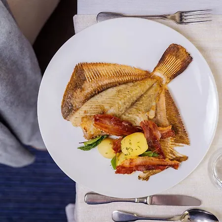 Dom Zdrojowy & - Destigo ياستارنيا