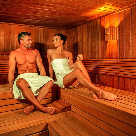 Dom Zdrojowy & - Destigo Hotel 4*