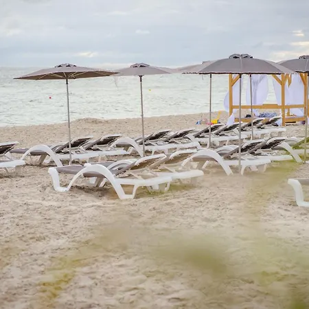 فندق Dom Zdrojowy & - Destigo 4*