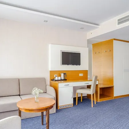 Dom Zdrojowy & - Destigo 4*