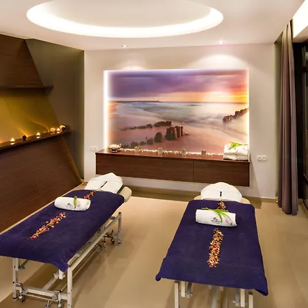 Hotel Dom Zdrojowy & - Destigo