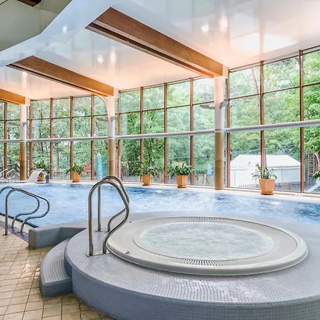 Hotell Dom Zdrojowy & - Destigo