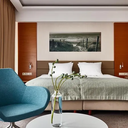 فندق Dom Zdrojowy & - Destigo 4*