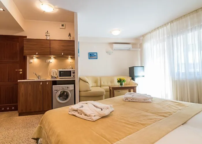 Hotell Dom Zdrojowy & - Destigo Jastarnia