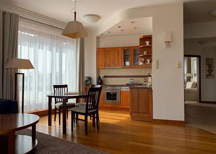 Dom Zdrojowy & - Destigo