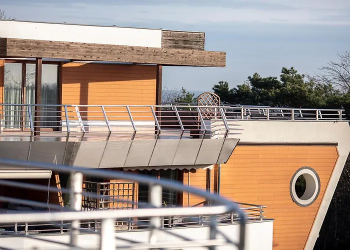 Dom Zdrojowy & - Destigo Hotell