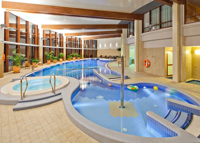 Dom Zdrojowy & - Destigo Hotell Jastarnia