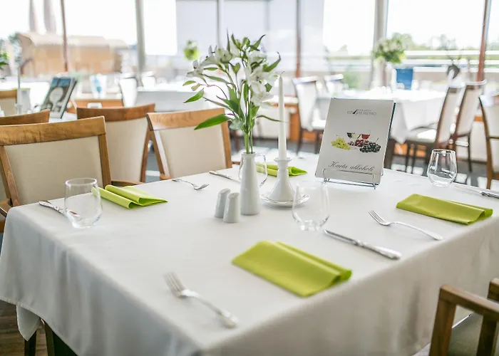 Hotel Dom Zdrojowy & - Destigo