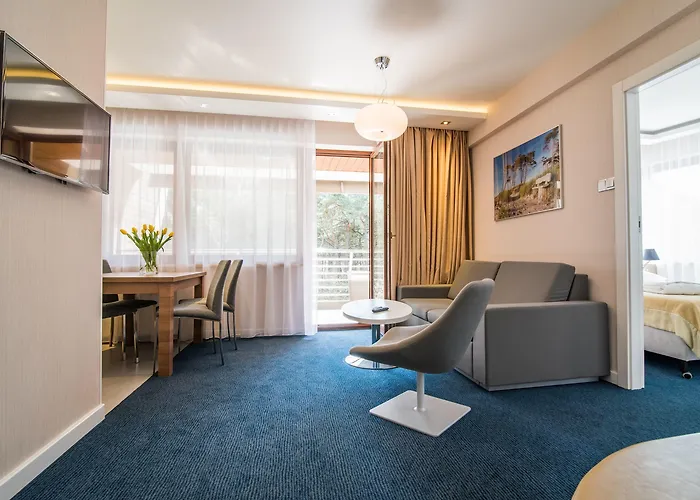 Hotell Dom Zdrojowy & - Destigo Jastarnia