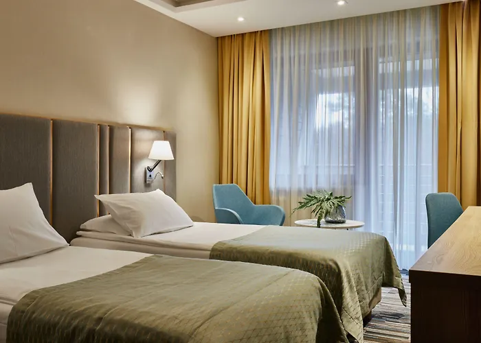 Hotel Dom Zdrojowy & - Destigo