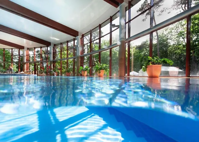 Hotel Dom Zdrojowy & - Destigo 4*