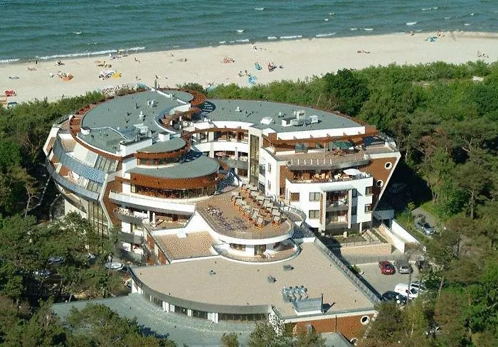 Dom Zdrojowy & - Destigo 4*